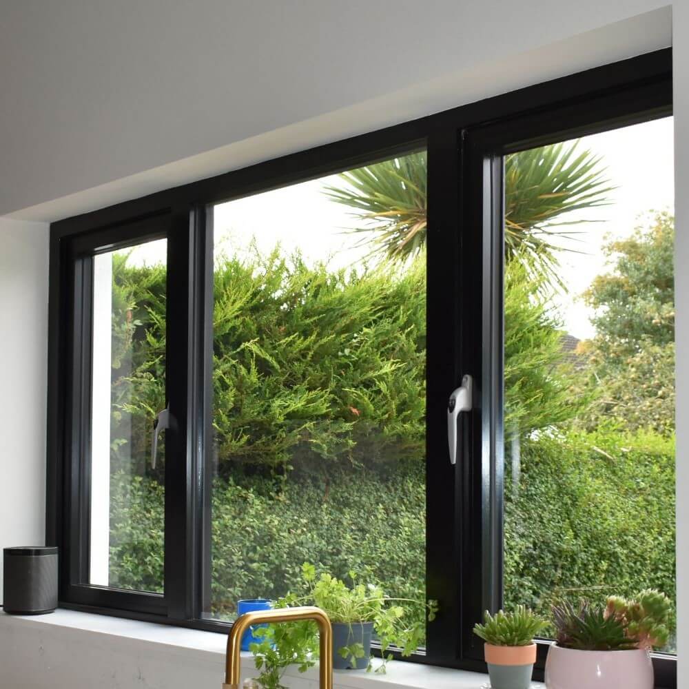 Aluminum window